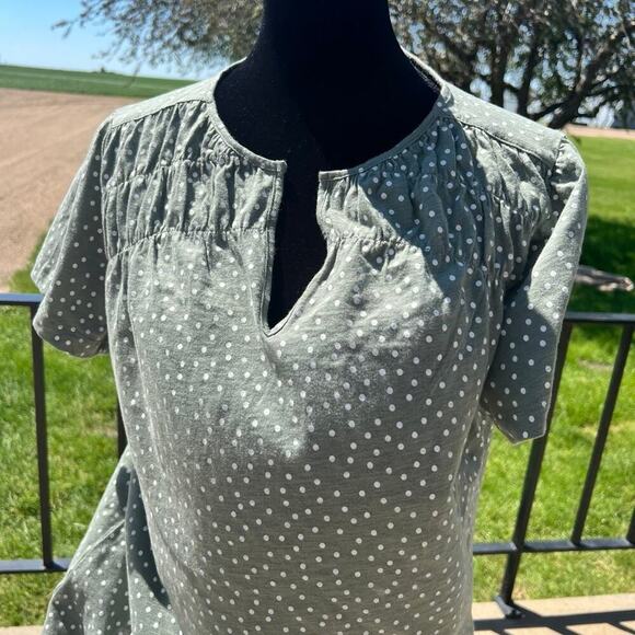 L.L.Bean sage green with white dots women’s top, women's size S Regular fit. - Picture 2 of 8